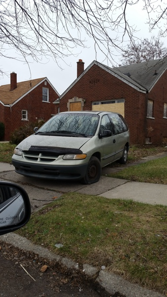 Illustration for article titled Abandoned Cars of Detroit Pt. XV